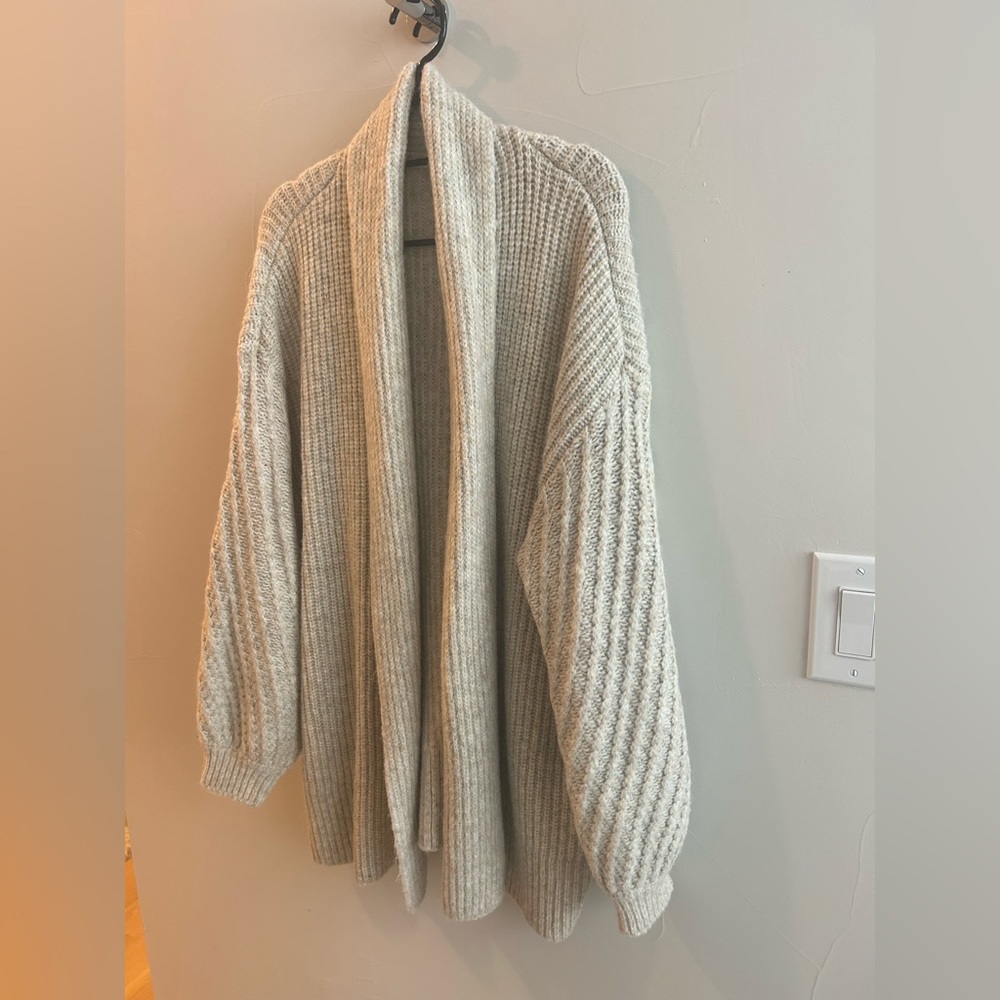 Knitted cardigan
